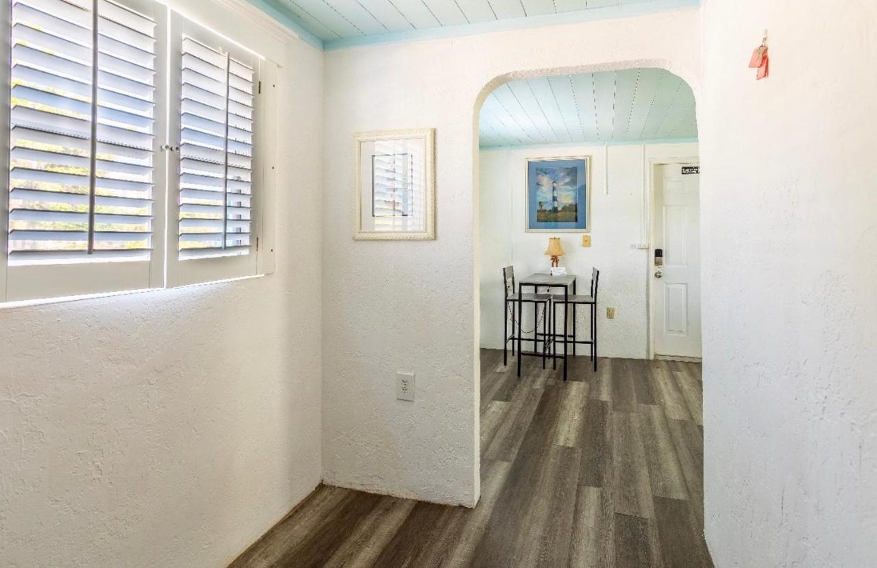 Bungalow 1 Minute From The Beach Suite #3 Englewood Εξωτερικό φωτογραφία